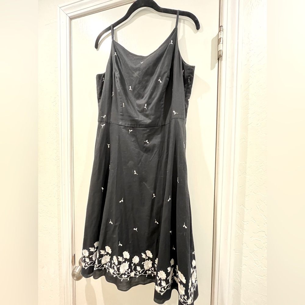 Ann Taylor Black Dress with White Embroidery